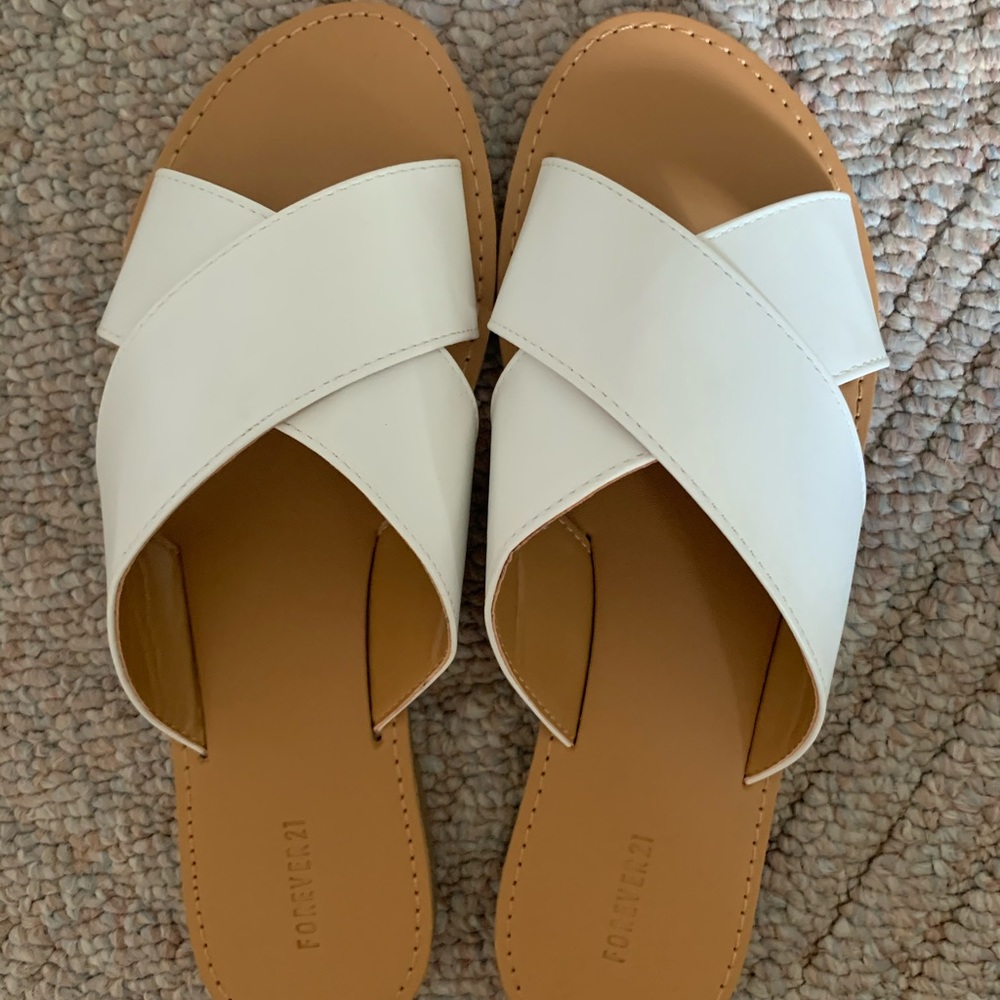NWOT Forever 21 Slide Sandals